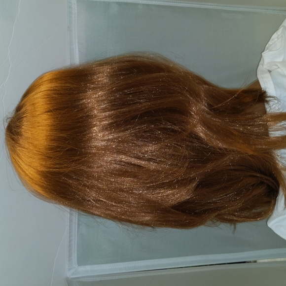 Beverly Johnson Halfwig - Picture 9 of 9